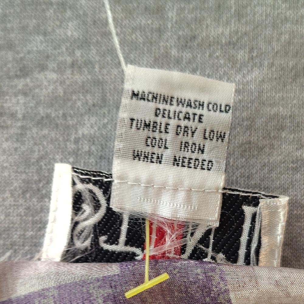 STUNT WOMEN'S **VINTAGE** BEAUTIFUL TANK TOP BLOUSE - Picture 13 of 13